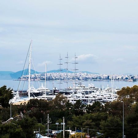Flisvos Seafront-Marina Apartment Atene Esterno foto