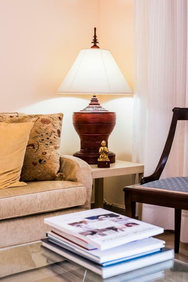 Flisvos Seafront-Marina Apartment Atene Esterno foto
