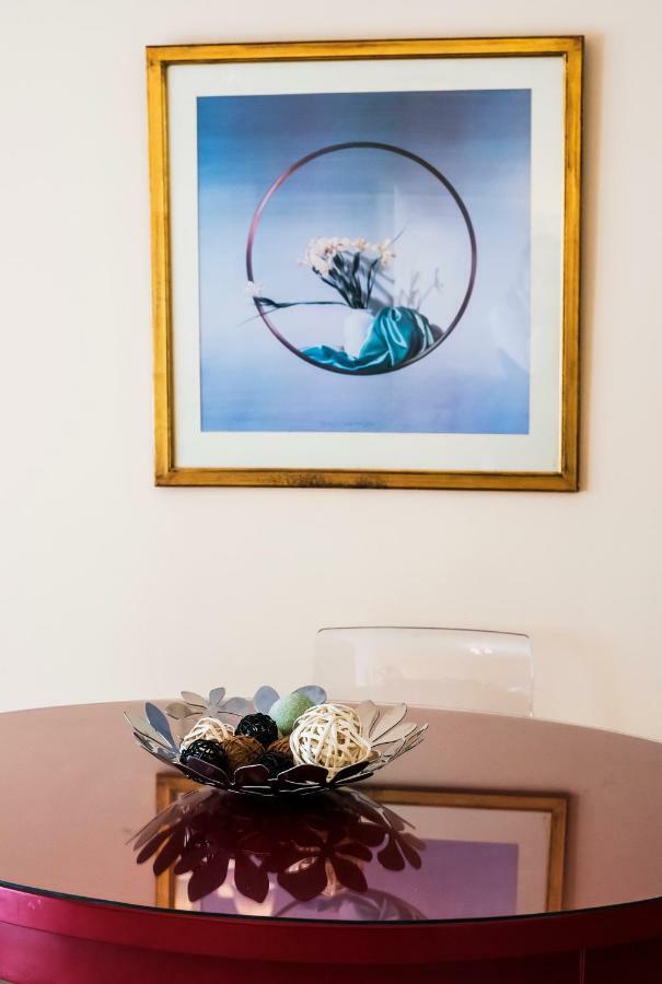 Flisvos Seafront-Marina Apartment Atene Esterno foto